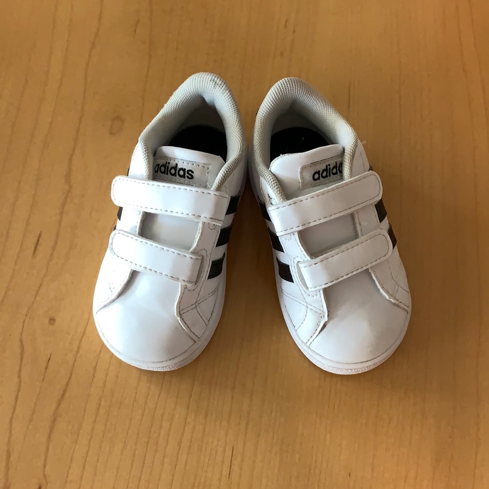Toddler Unisex Adidas Sneakers
